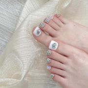 Wujasmine Press on nails Handmade foot wearable nails, white toenail with sequins, fair-skinned with rhinestones, sophisticated toenail art, new style for summer